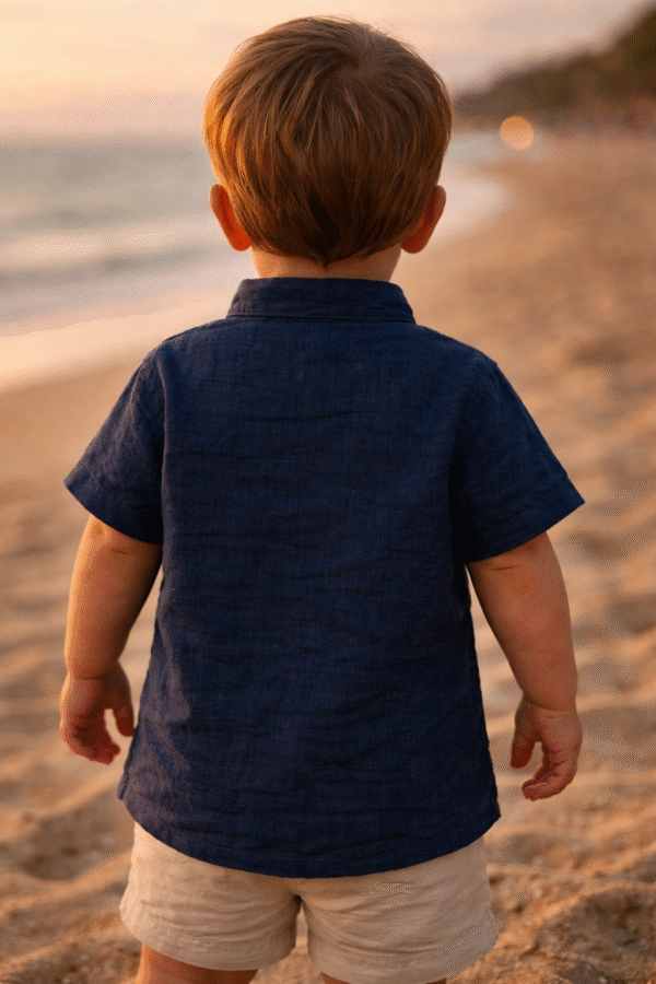 ChatGPT Image 17 de dic. de 2025 10_58_51 Camisa Lino Azul Marino Manga Corta